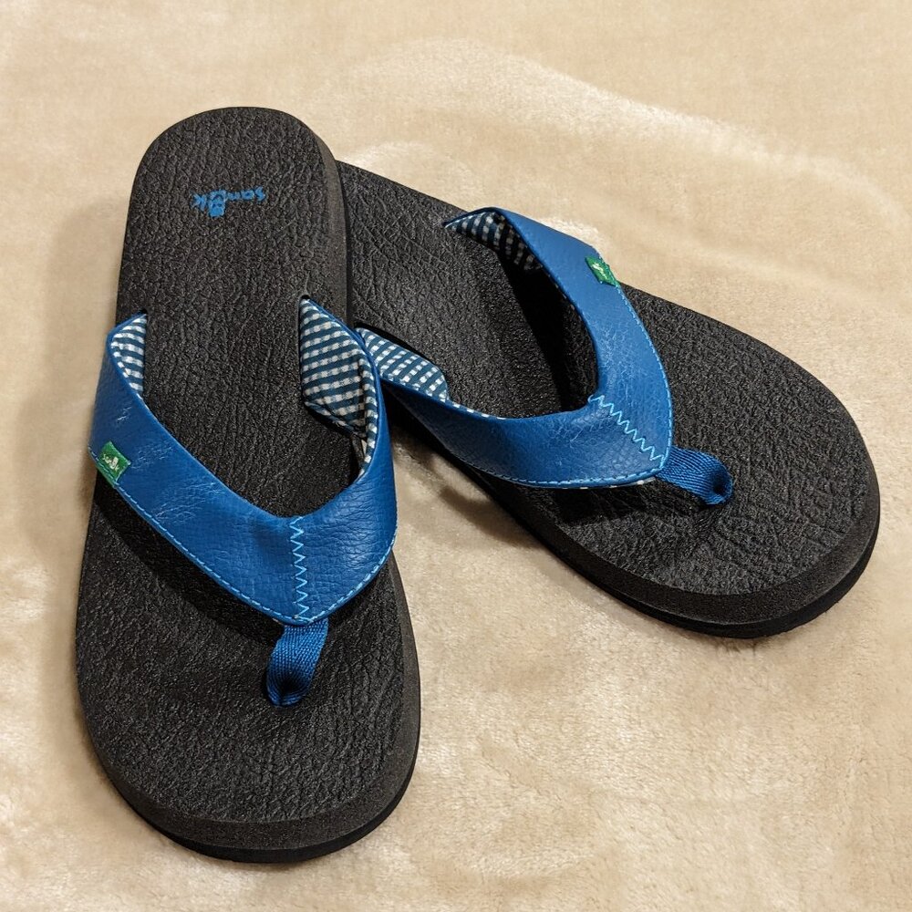 Super Comfy Blue Sanuk Flip Flops, Women's Size 8